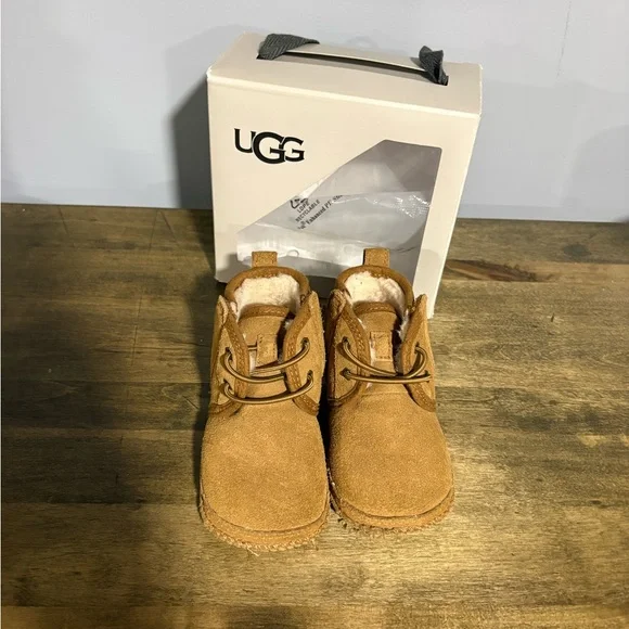 UGG infant boots ; chestnut brown size 4/5 ages 12 - 18 months - Picture 2 of 5